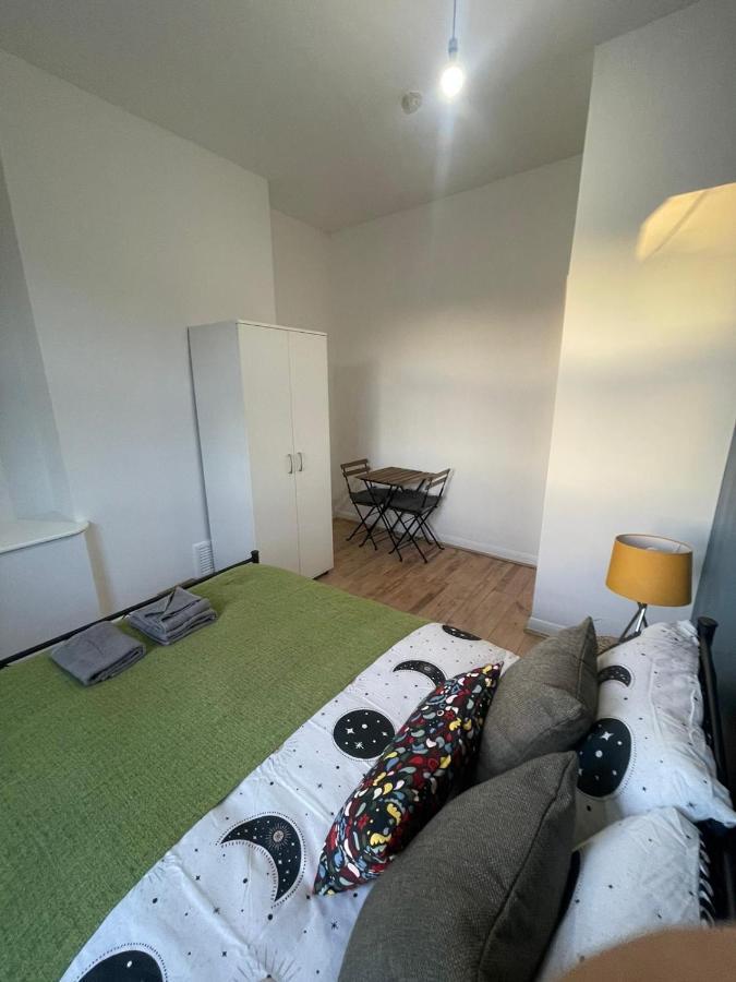 Contemporary Private Rooms Near Central Londyn Zewnętrze zdjęcie
